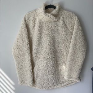 Sherpa pullover with side pockets